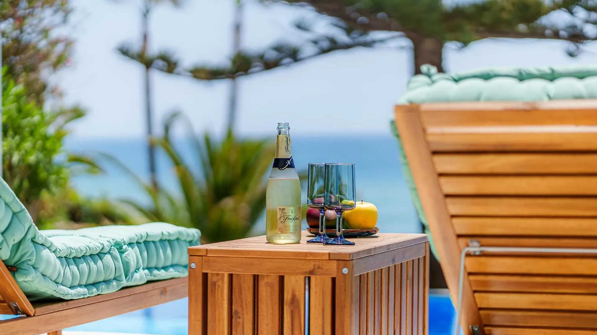 Villa Calmamar Cabopino Beachfront In Marbella 0*,